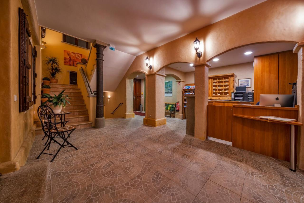 Hotel Hagnauer Hof エクステリア 写真