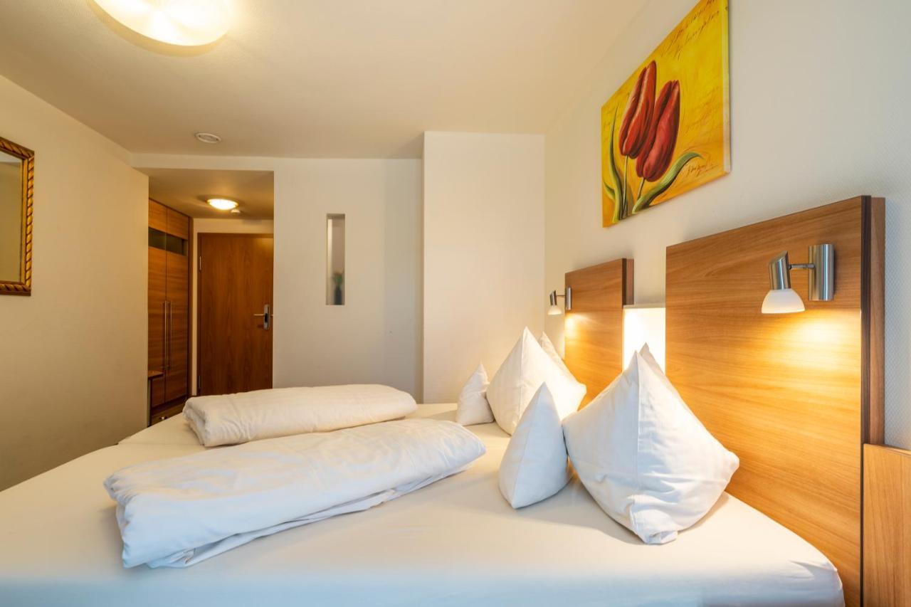 Hotel Hagnauer Hof エクステリア 写真
